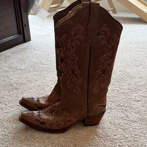 Circle G Embroidered Brown Heeled Boots